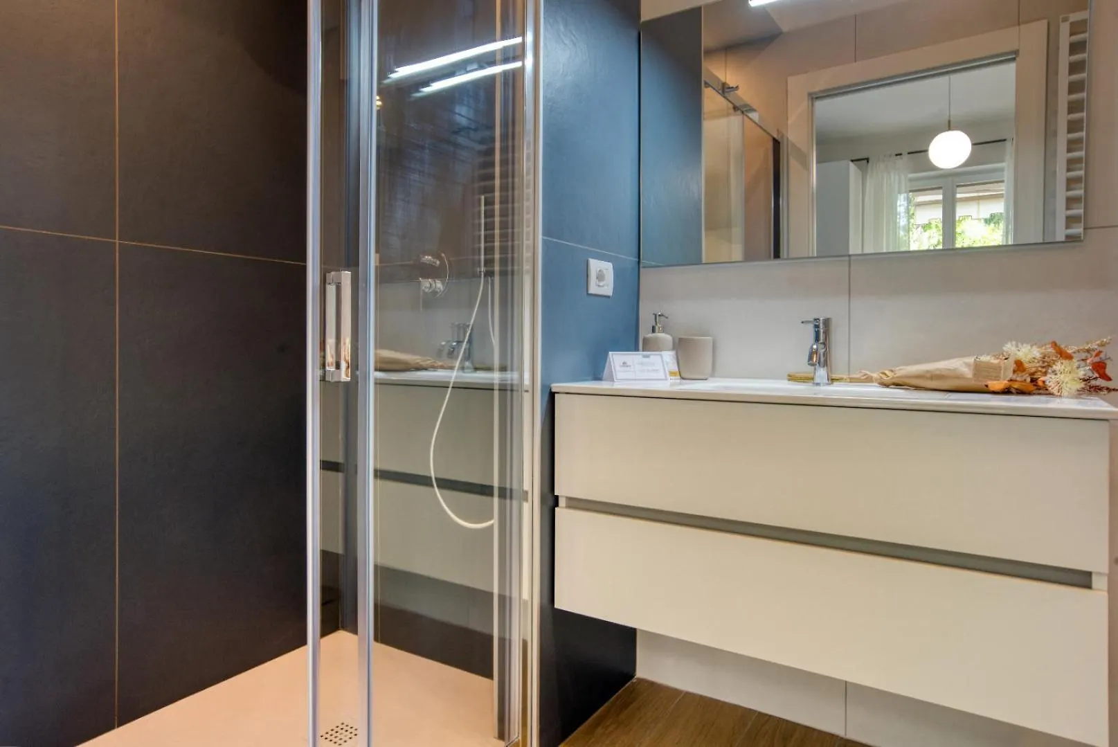 アパート Caseospitali - Frattiniflats15, Nuovo Bilocale Di Design Per 4 In Prestigioso Quartiere ミラノ